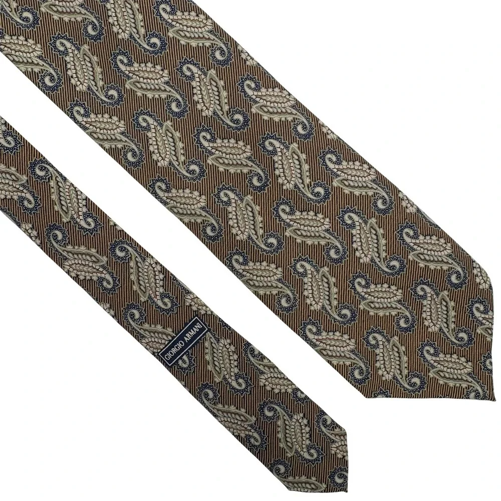Giorgio Armani Cravatte Silk Necktie Mens 56 x 3.75 Brown Blue Paisley‎ Tie